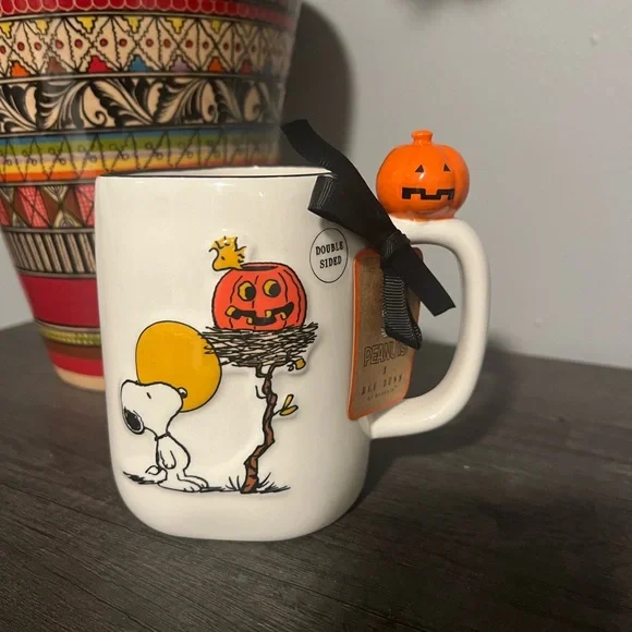 Rae Dunn Peanuts Halloween Mug with Pumpkin Accent - Picture 1 of 2